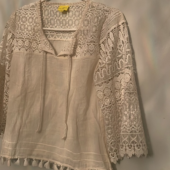 Embroidered sleeve top - Picture 2 of 4